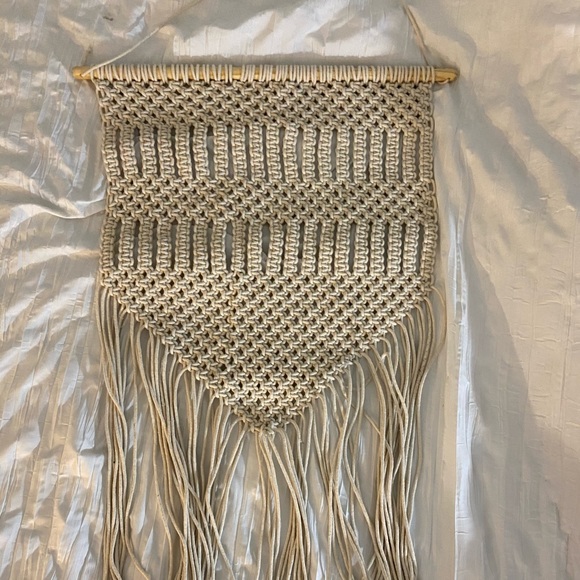 Macrame wall hanging - Picture 1 of 5